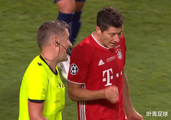 欧冠|欧冠决赛点球争议!大巴黎逃过一劫,詹俊直言:主裁不敢吹