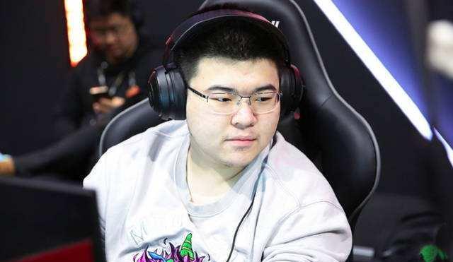 「Uzi」英雄联盟：从Uzi退役到韦神结婚，微博里展现了人性最丑恶的嘴脸