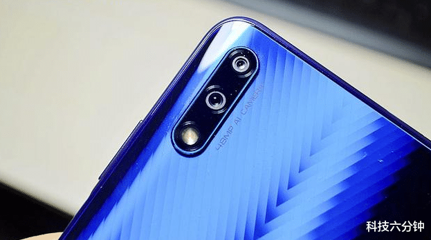 『华为荣耀』跌至949元,4000mAh+真全面屏+指纹识别,这才是华为真香百元机