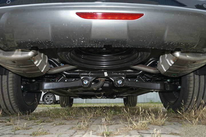 「房车」顶配不足13万，车宽1米9，1.6T有197马力，这SUV好像比瑞虎8划算