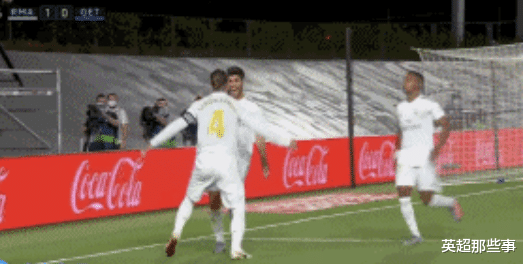 皇家马德里■1-0！皇马6连胜“触摸”冠军，甩开巴萨4分，拉莫斯点射制胜