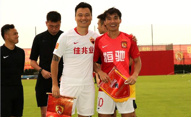 【广州恒大】恒大备战形势喜人!卡纳瓦罗给力:提拔新人+锻炼归化球员两不误