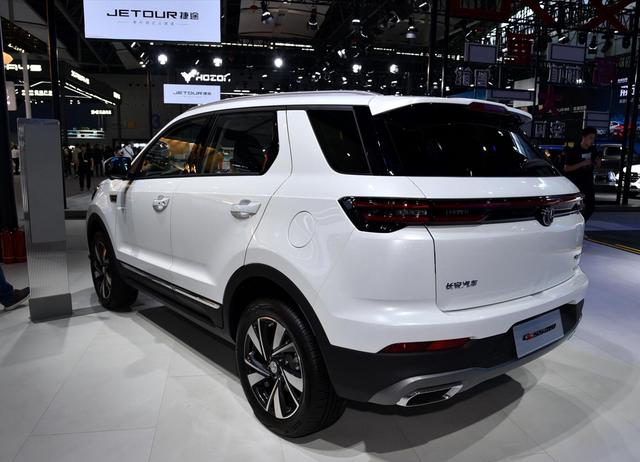 长安汽车|这才是长安“王炸”SUV：1.5T动力油耗7升，落地8万，比H6还帅气