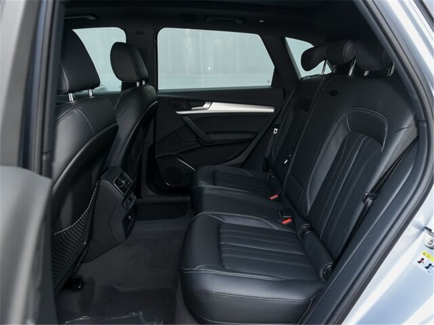 「丰田卡罗拉」一箱油1000km，开它比汉兰达有面子，连跌7万30天卖出11777台