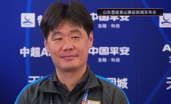 山东鲁能|李霄鹏的“大鱼”浮现?曝1米89中锋即将来华!他曾在欧联打爆鲁能外援