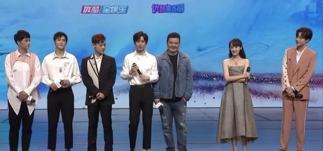 袁冰妍|《蜜糖》开拍一周换女二，袁冰妍无奈离组，肖燕是真的特别出演