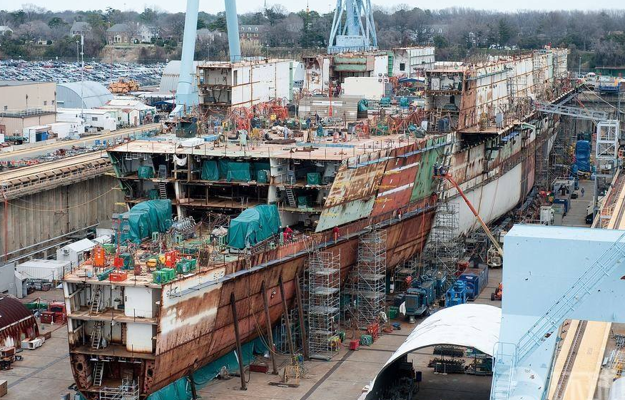 |中国花费巨资建造“水泥”航母，遭到西方嘲讽，如今才恍然大悟