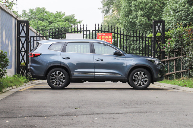 奇瑞瑞虎|奇瑞有底气了，30天卖出9414辆，不足8万，气场超28万汉兰达