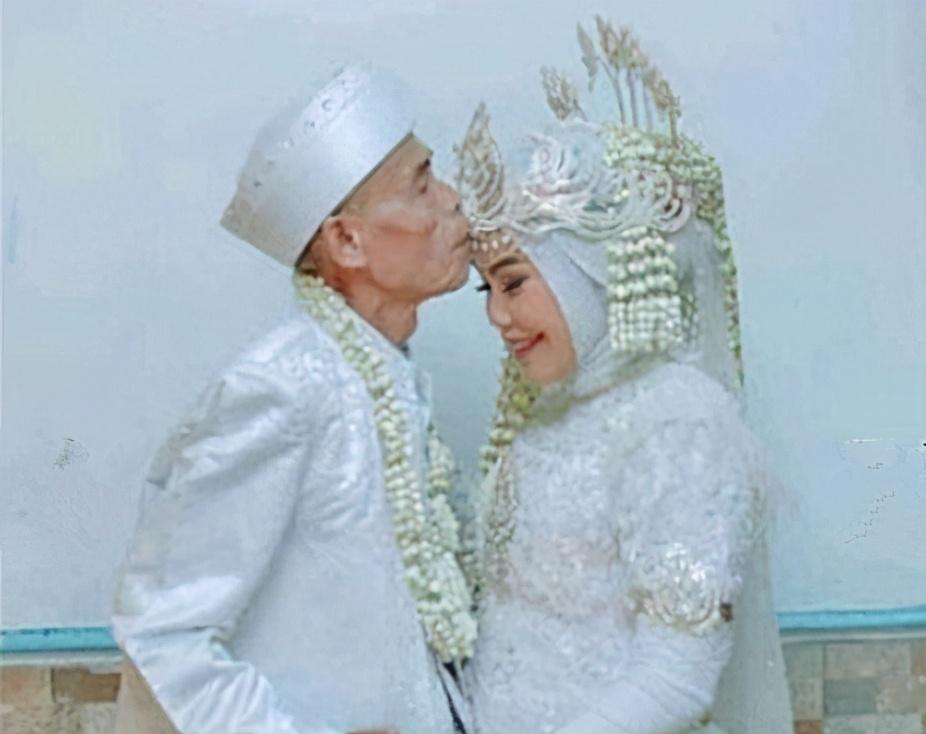 睹图|71岁男子娶18岁新娘引热议,给女方家两车彩礼还有5000现金