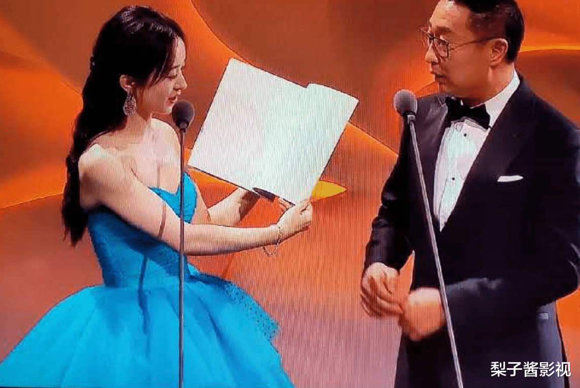 童谣|童谣摆脱章子怡，打败赵丽颖成为金鹰节最佳女演员，赵丽颖到底输在哪里？
