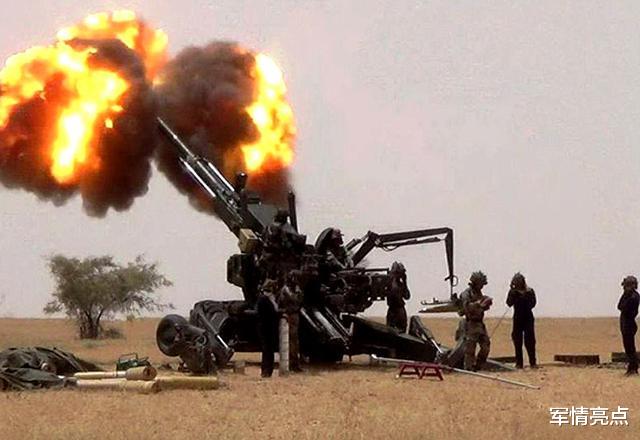 印度@印军突然开火,巴铁平民多人伤亡,美英等渗透奏效,印度受困民粹