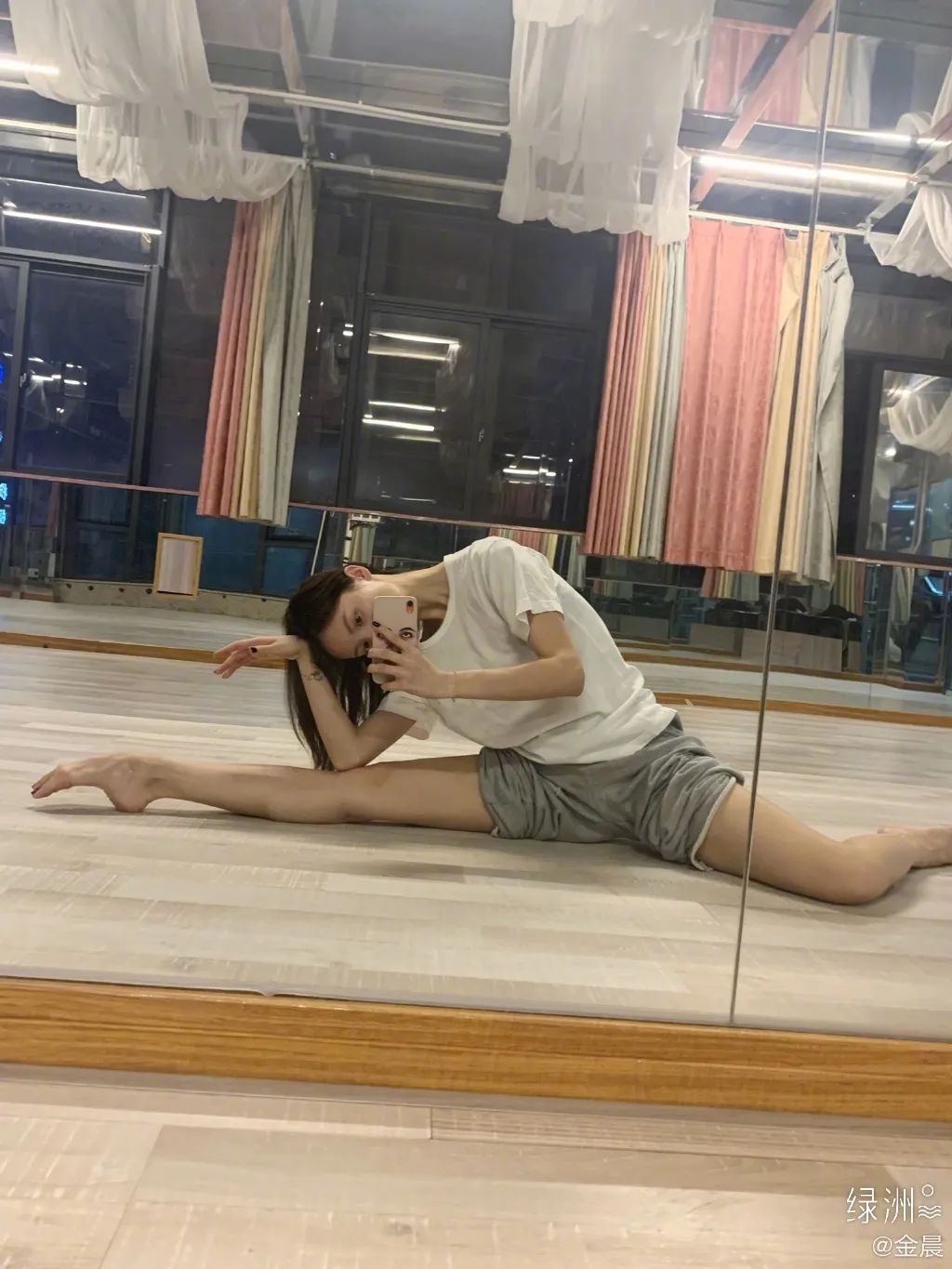 金晨|终于明白为什么小鲜肉都喜欢金晨了