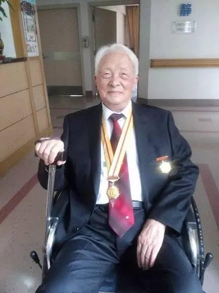 【施一公】施一公弃美国国籍12年，从清华校长到身家15亿：我从不把钱看眼里