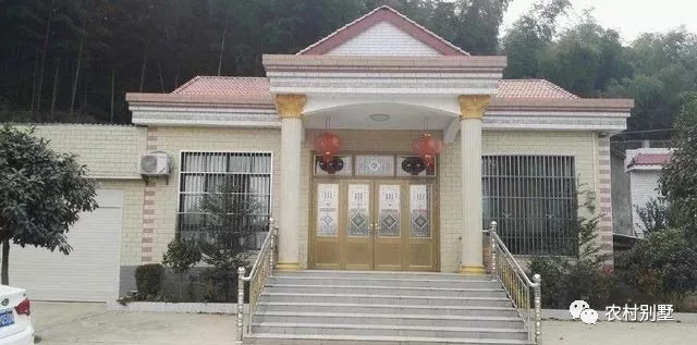 「」干货丨现在农村自建楼房要多少钱？30万能盖好一栋三层别墅吗？