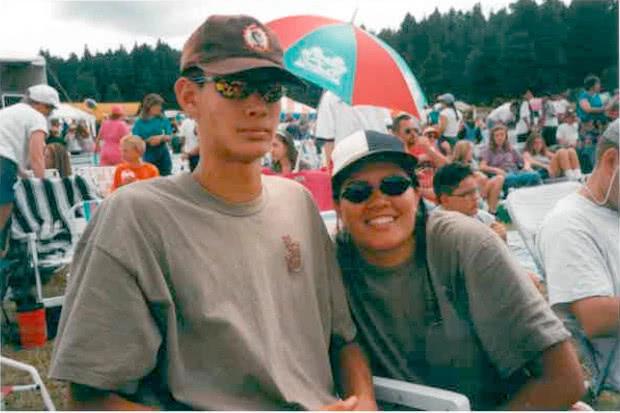 @女子因发错邮件嫁给六千多公里外的男子，如今结婚19年生活幸福