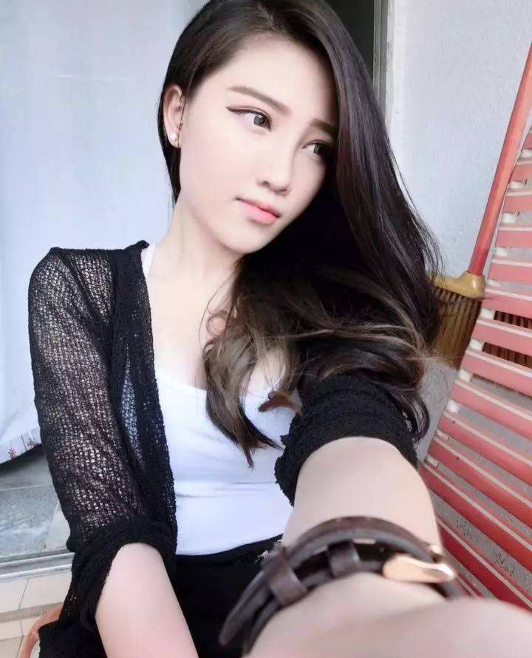 情侣@大学女寝宿管通知,让人看后面红耳赤?男生:阿姨就爱多管闲事!