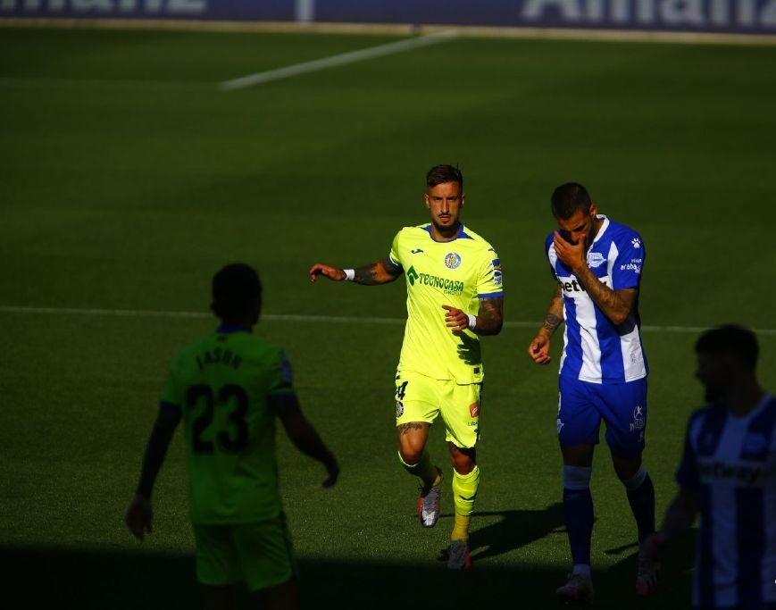 皇家马德里|西甲最新积分榜:皇马九连胜夺冠在即,欧冠四支参赛队全部确定!