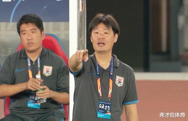 李霄鹏|鲁能输球还有坏消息,金敬道伤情比较麻烦,李霄鹏解释换下佩莱