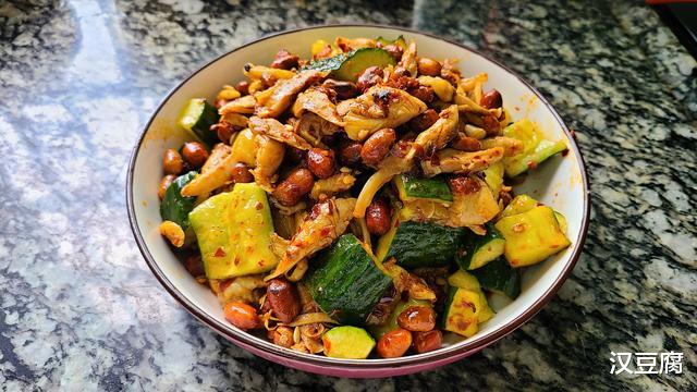 黄瓜|天气热经常吃这道凉拌菜，简单下饭又美味，看着都想吃呀