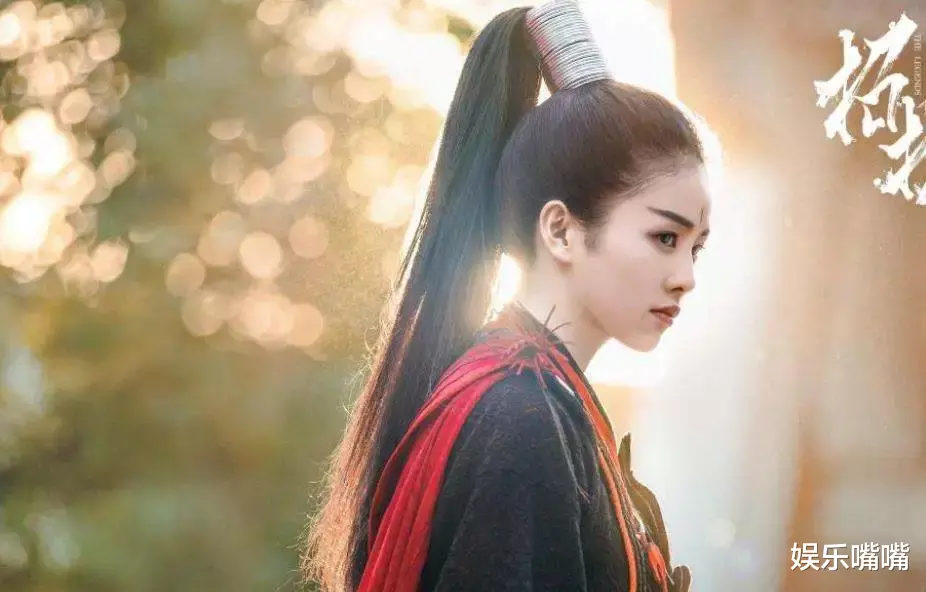 白梦妍|《招摇》之后，白鹿又一古装剧来袭，造型霸气又可爱，期待播出