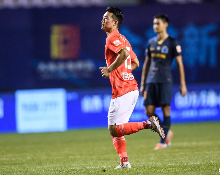 广州恒大|恒大潜力小妖真急了:三场比赛他只上场18分钟,疯狂加练吓坏卡帅!