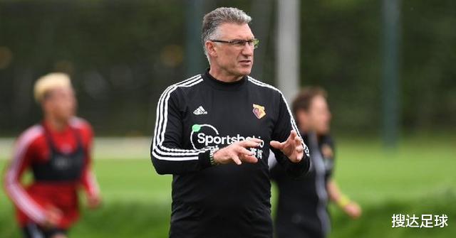 英超|英超保级队奇葩操作！56岁主帅抢26分+缔造2大纪录，输1场就下课