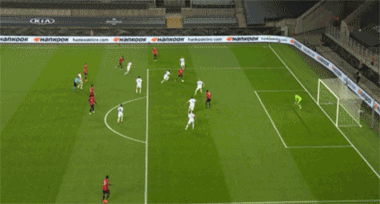 曼联|曼联1-0挺进欧联杯4强,索帅一换人导演险胜!苦战体现买桑乔原因