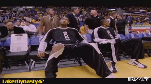 蒂姆·邓肯|详解！邓肯走运还是乔丹可惜？阴差阳错的一年，马刺的满级号一上来就夺冠