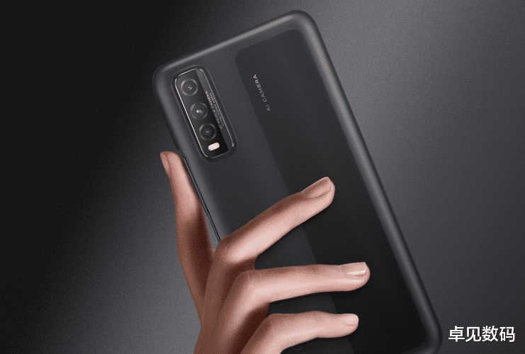 vivo|又一5000mAh百元机发布，6.52英寸AMOLED屏幕，让人喜欢！