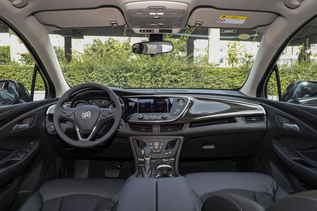 昂科威|别克终于火了，昂科威月销量高达1.6万台，成中型SUV销冠王