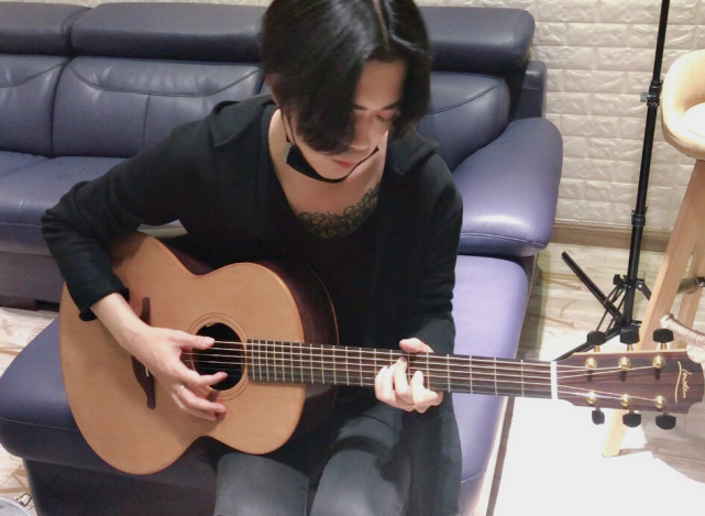 吉他|音乐人石其峰与人发生冲突死亡，生前最后四字动态曝光，令人泪奔