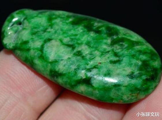 『翡翠』翡翠常见的几种细微瑕疵，购买时一定要仔细看清楚了