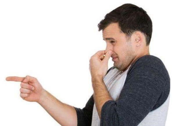 医生|肾不好的男人，身上或有5处“发臭”，若你没有，那就值得恭喜了
