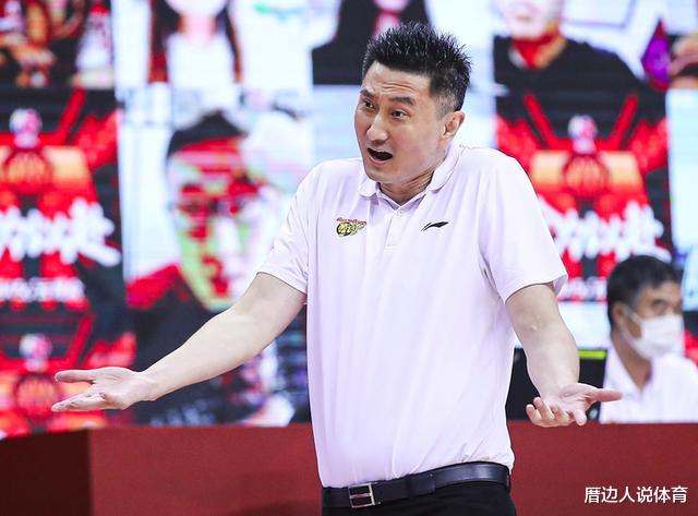 杜锋|菜鸟教练斗法完胜！儒帅解立彬变招造头号奇兵，杜锋变阵却成败笔