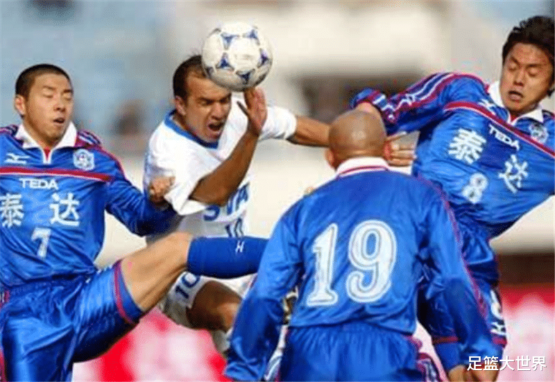 「甲a」此人曾是国米头号射手,还在徐根宝麾下任十号,却在甲A铩羽而归