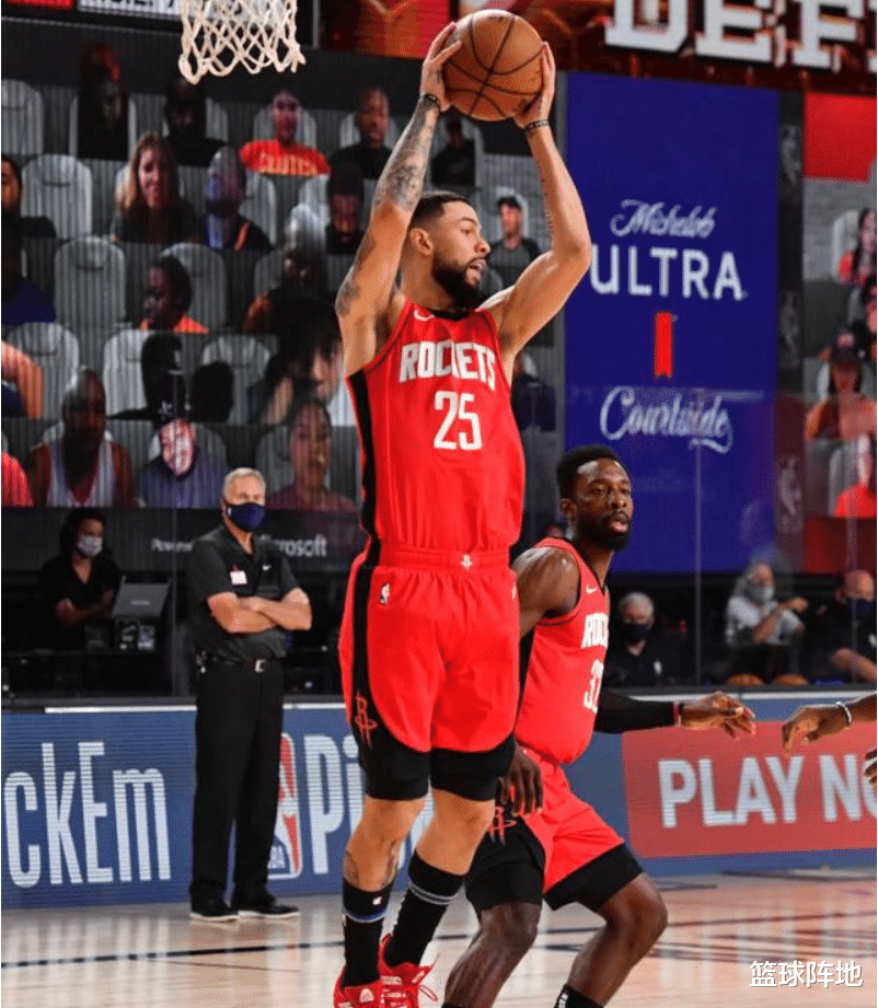 火箭队|28+18成最粗大腿！火箭也要争冠，湖人快船慌了，威少哈登乐开花