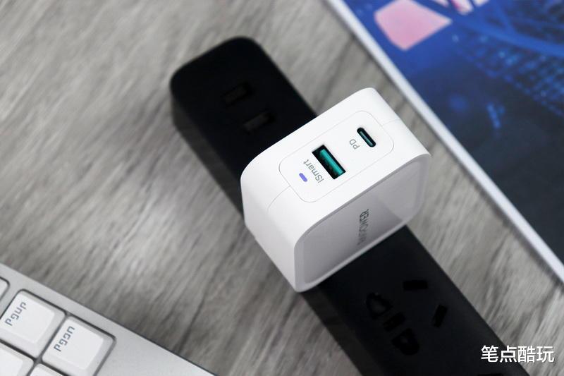 小米科技|65W快充头还用单口？睿能宝新推氮化镓1A1C，小巧倍速