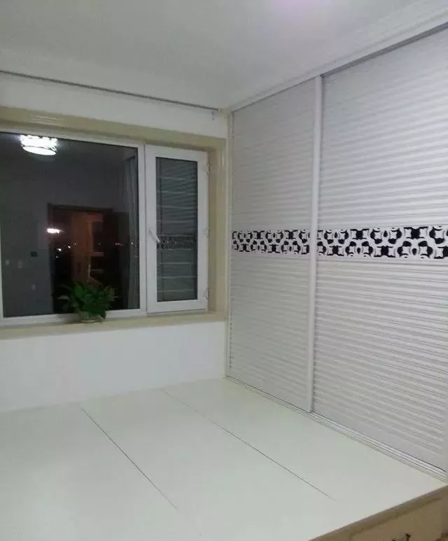 榻榻米|老公坚持客厅不吊顶！只走一圈石膏线！完工反而漂亮还实惠！