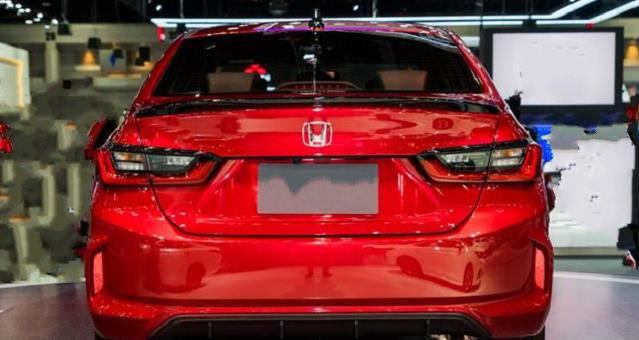 本田凌派▲“小雅阁”亮相，1.5L四缸机+油耗5.4L，和凌派一样耐造，没白等