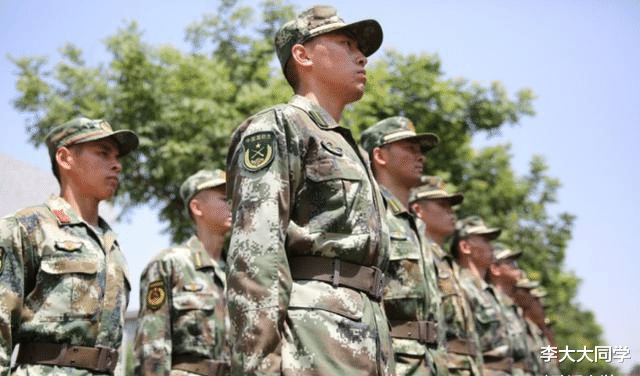 军人@一旦国家进入一级战备，被紧急召回的军人，抢不到车票怎么办？