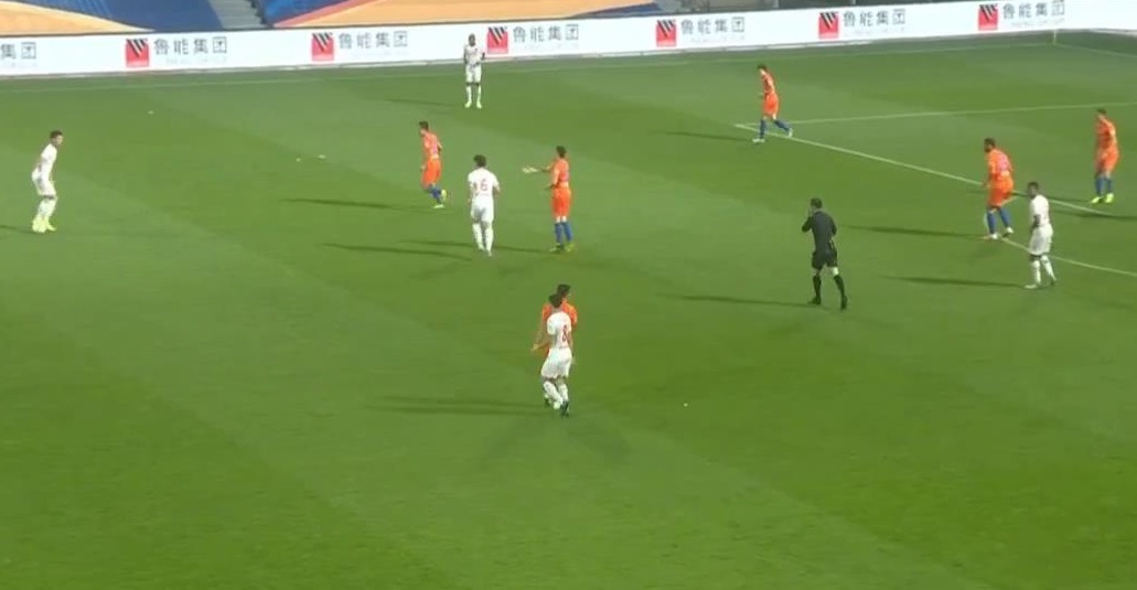 中超|昨晚最后时刻罕见1幕令人动容:32岁“廉价”外援不愧中超模范!