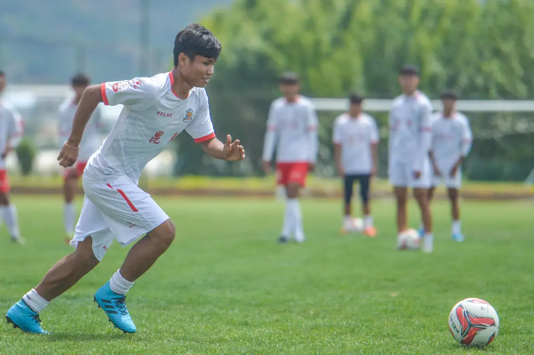 #广东男篮#圆梦！独臂少年新进展！他真的要去打职业比赛了