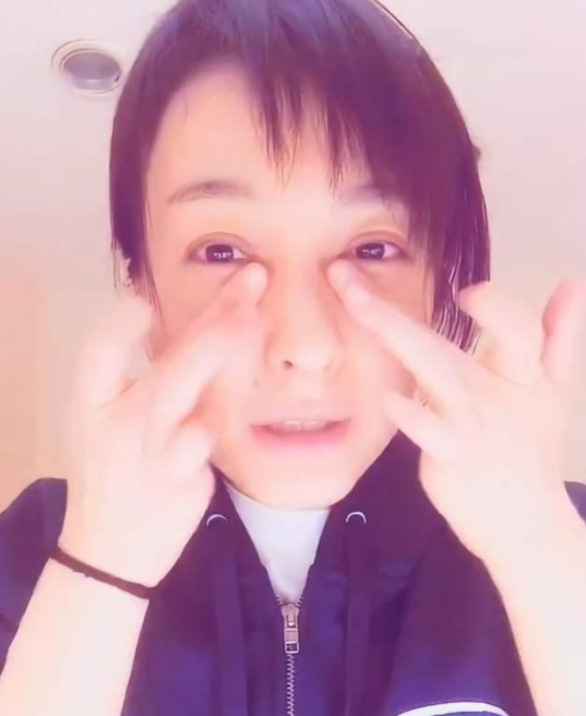 百雀羚|继“百雀羚”后！我国又一“质高低价”眼霜火了，去纹抗皱又养肤