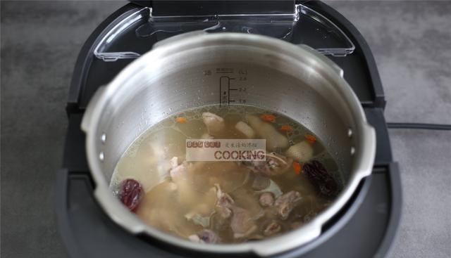 鸡汤|秋季喝汤,鸡汤鱼汤不如这汤,清润滋补,养胃驱寒,不懂吃可惜