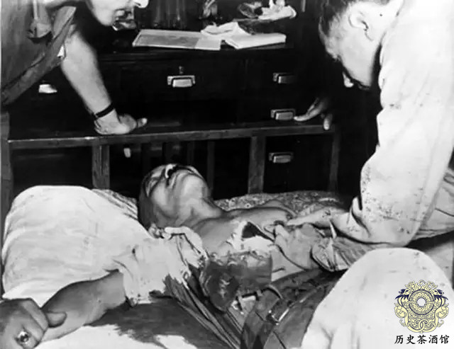 东条英机:直击侵华战犯东条英机绞刑现场:活活挣扎12分钟,死后被美军焚尸