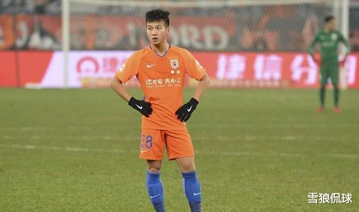 山东鲁能|从后腰到后腰：金敬道鲁能7年终破茧成蝶 年轻人跟他比差在哪？