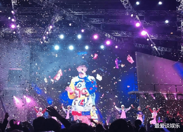 演唱会|国内唯一“不混娱乐圈”的歌手，从不宣传演唱会，却场场一票难求