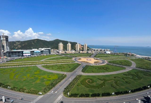 世界上最大的城市广场，面积176万平方米，却是在垃圾场上建造的