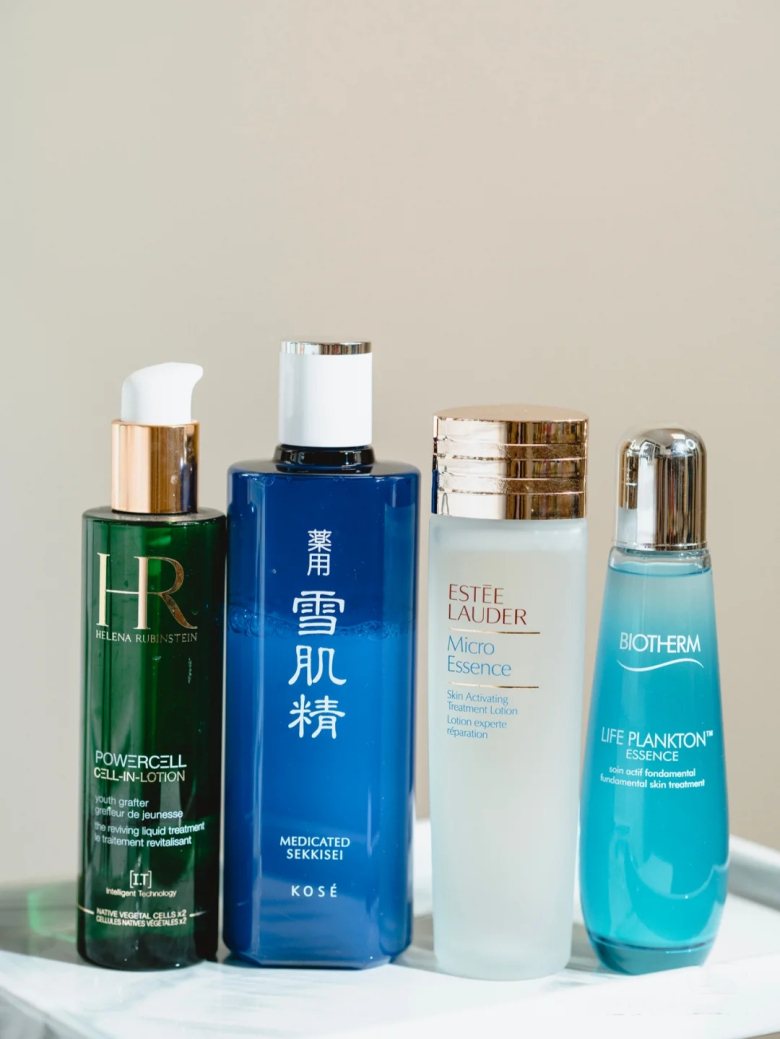 化妆水▲化妆水,爽肤水,柔肤水,精华水,你真的了解这些水吗?