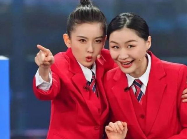 『金靖』拒绝上春晚，逼疯李佳琪，直言不想成为第2个贾玲，她活出了自己